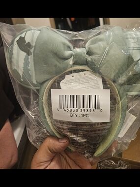 New star warz matching loungfly set
